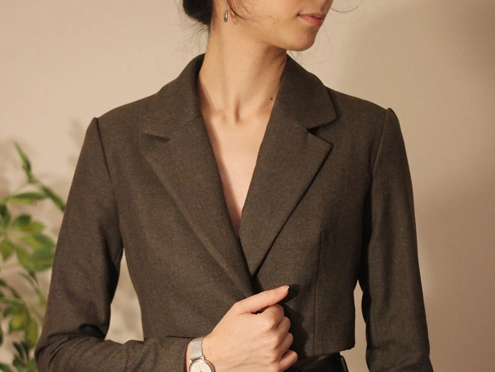 Afscheid van het zware gevoel: inspiratie­lijst voor lichte outfits in maart