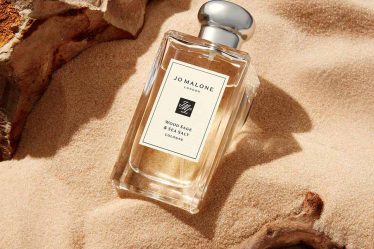 Februari’s Parfumlijst voor Dates: De Verleiding van Subtiele Geuren