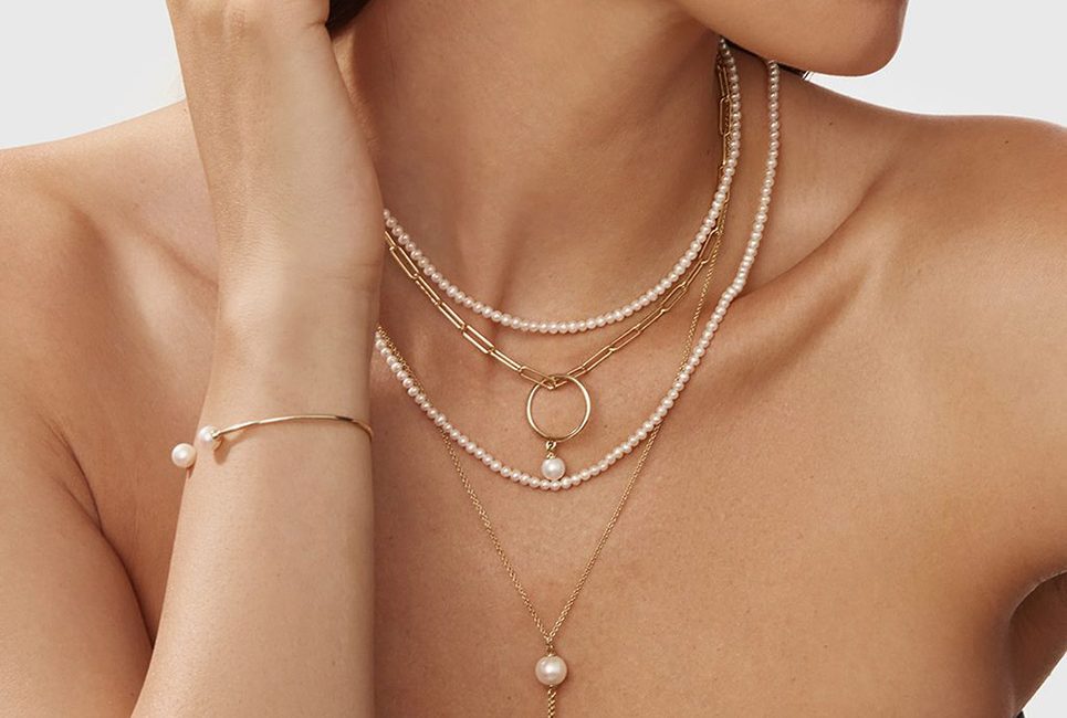 Nekdecoratie: de perfecte combinatie van coltrui en ketting